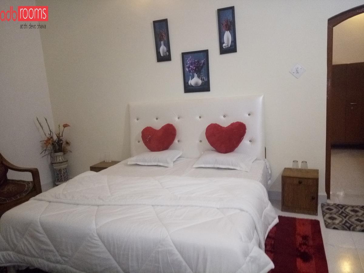 Adb Rooms Ashoka Resort Tāla Екстериор снимка
