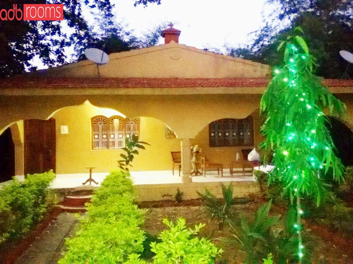 Adb Rooms Ashoka Resort Tāla Екстериор снимка