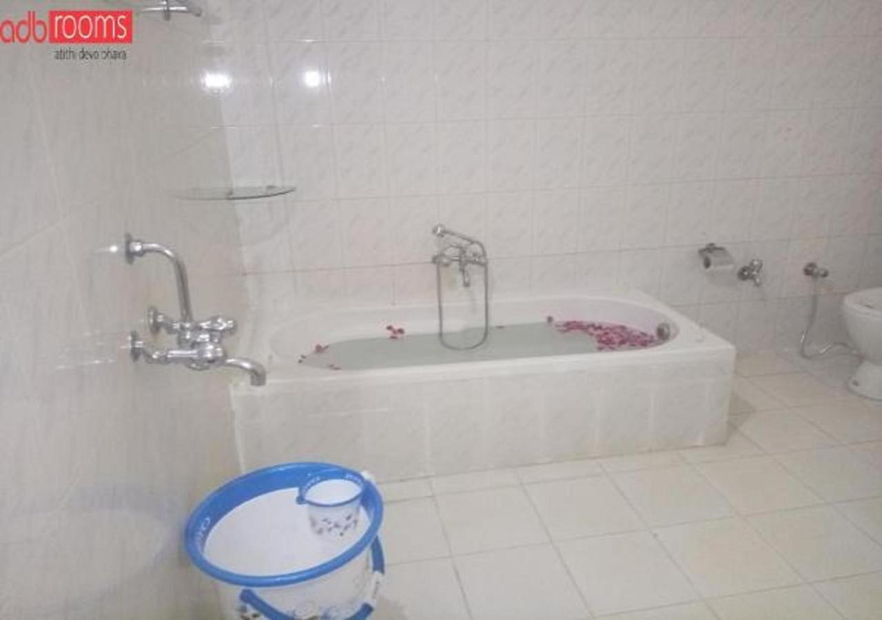 Adb Rooms Ashoka Resort Tāla Екстериор снимка