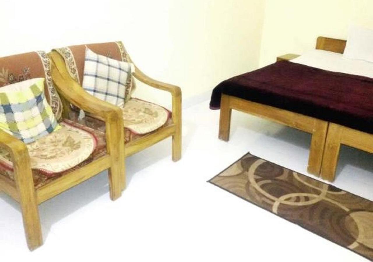 Adb Rooms Ashoka Resort Tāla Екстериор снимка