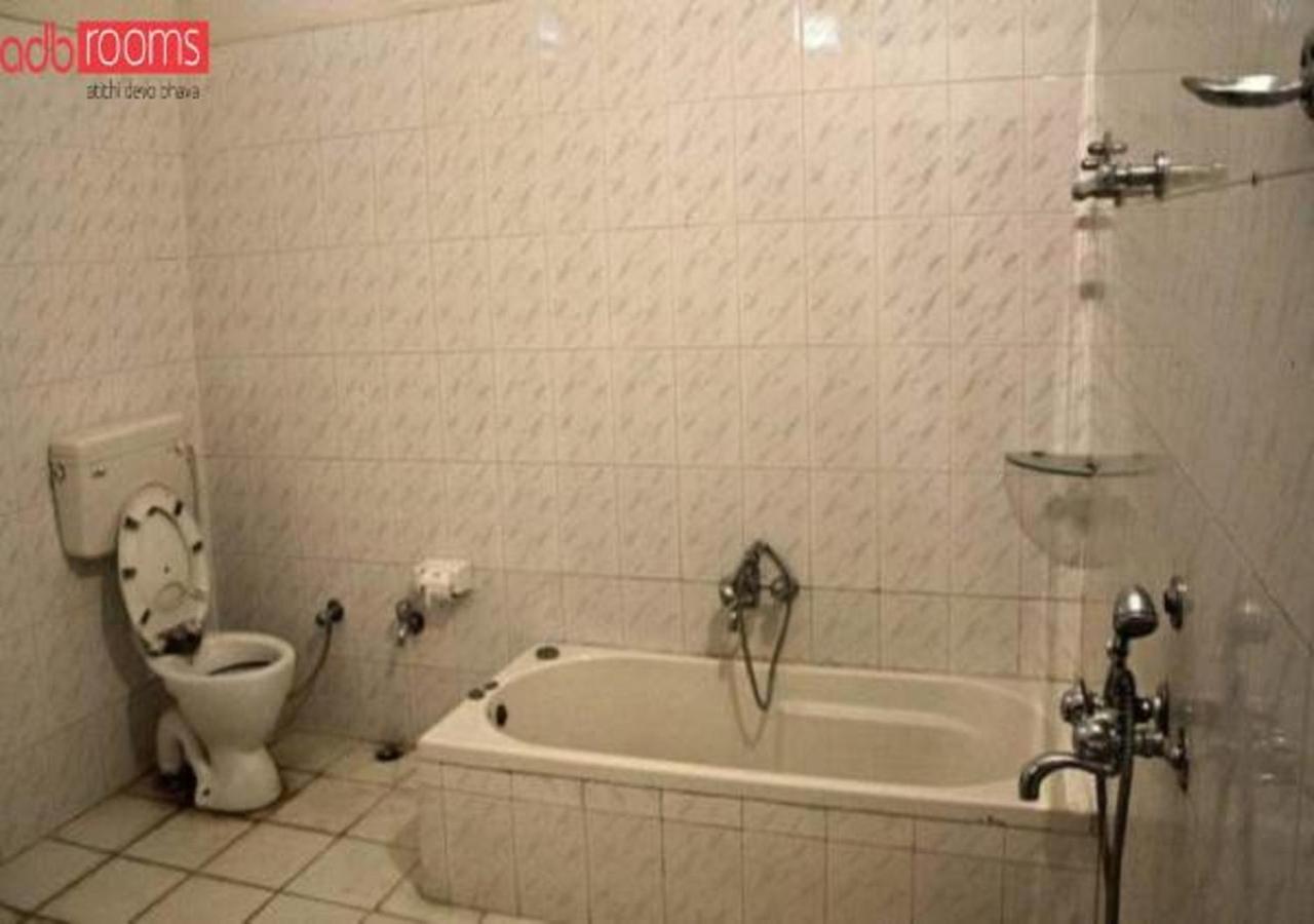 Adb Rooms Ashoka Resort Tāla Екстериор снимка